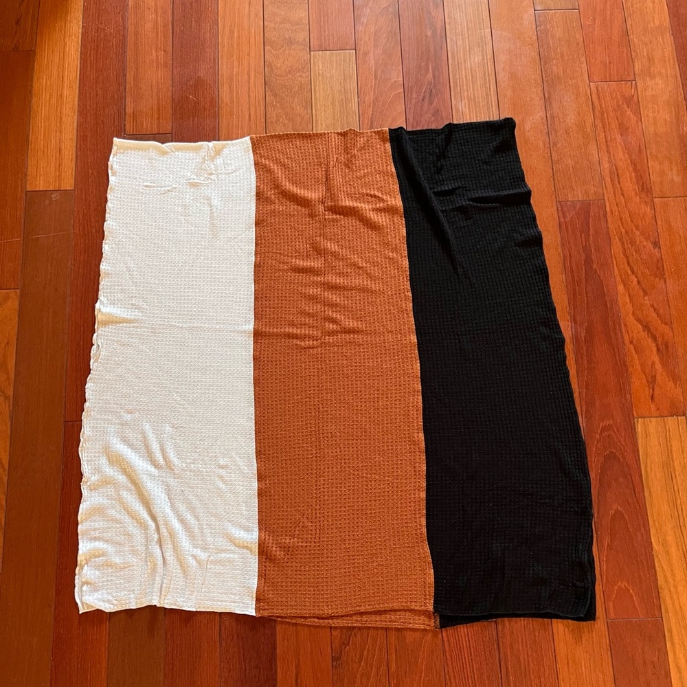 DONNI. Textured Brown, black, & white scarf